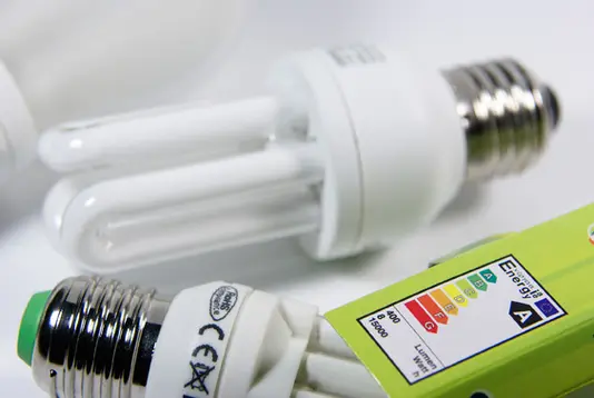 Fotolia_11240136_Subscription_L Glühlampe